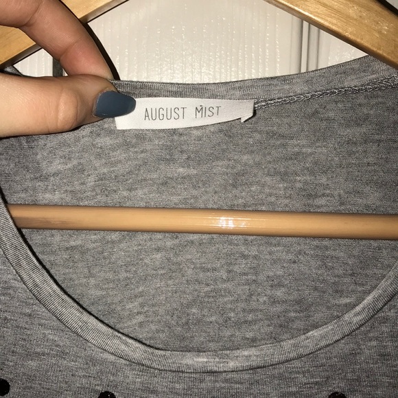 Simple gray tank top - Picture 3 of 3